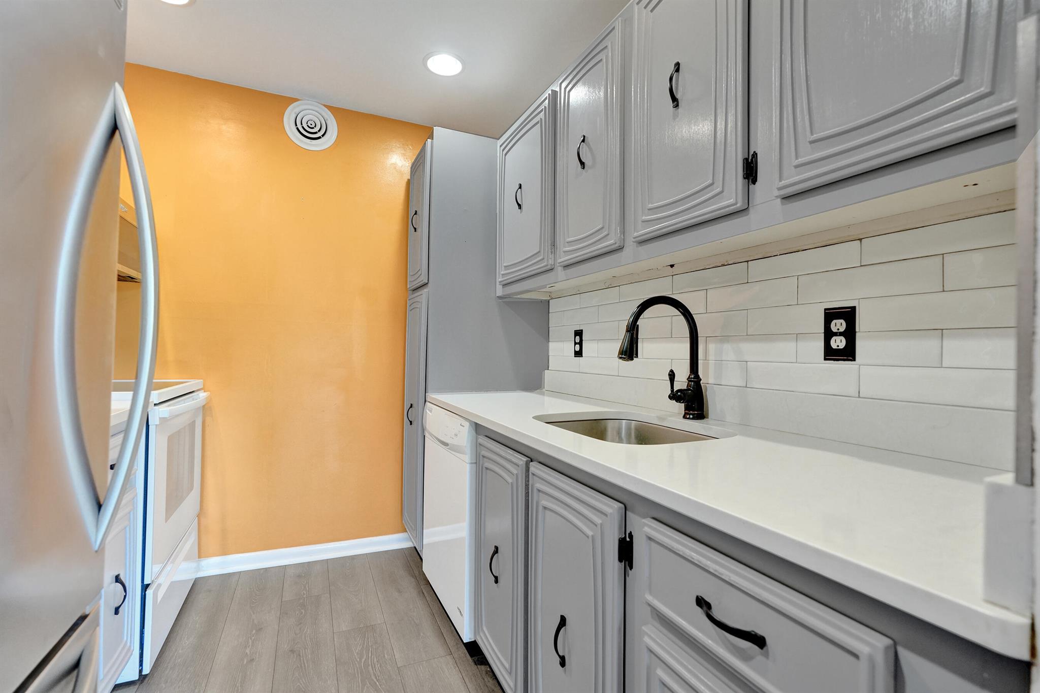 PALM BEACH VILLAS CONDO - Residential