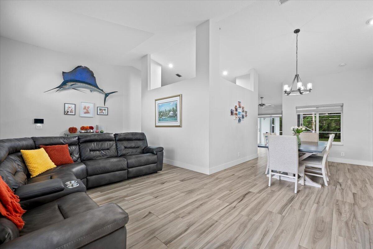 Properties 264 MALIBU Circle