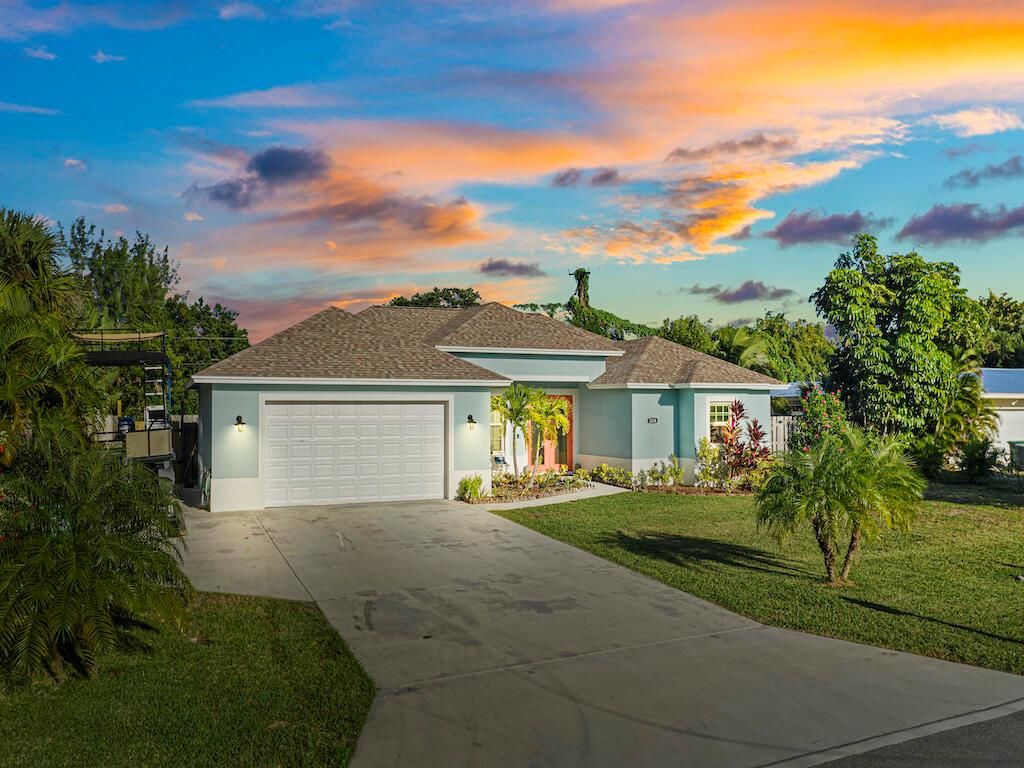 Photo of 2314 Atlantic Beach Boulevard, Fort Pierce, FL 34949 (MLS # R10759529)