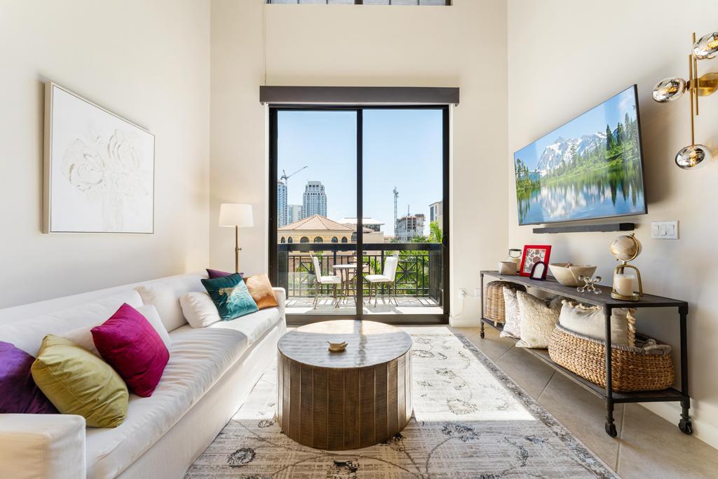 ONE CITY PLAZA CONDO - Residential Lease