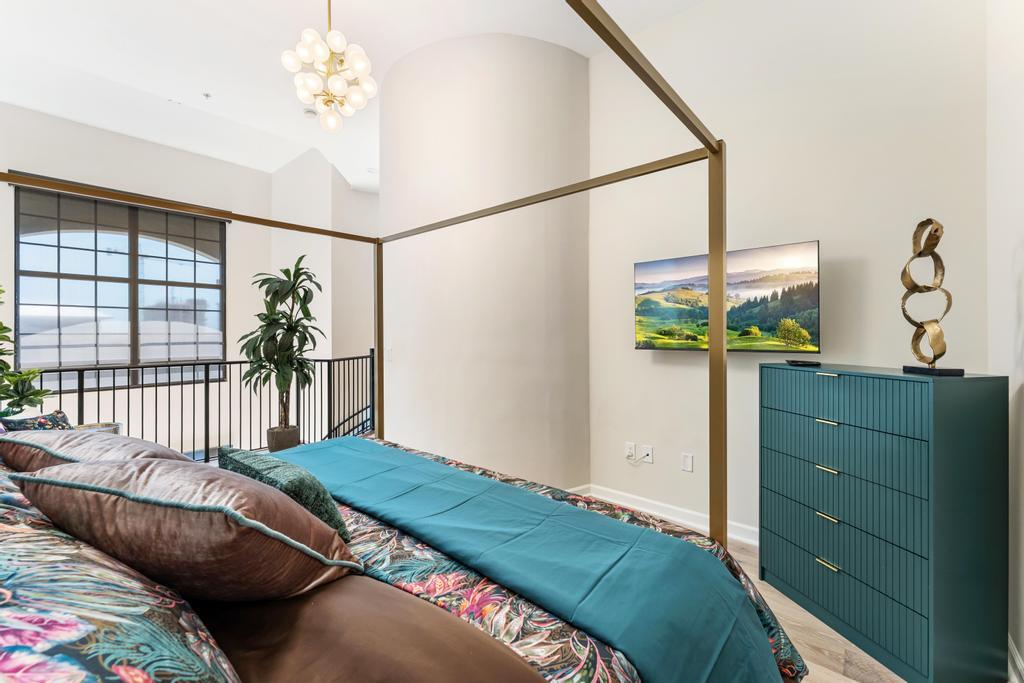 ONE CITY PLAZA CONDO - Residential Lease