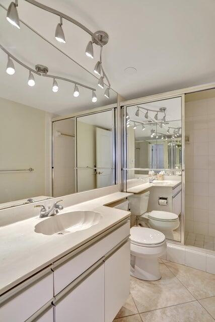 LANDMARK AT HILLSBORO - Residential