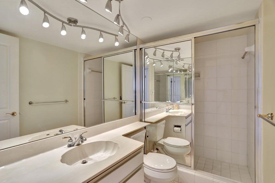 LANDMARK AT HILLSBORO - Residential