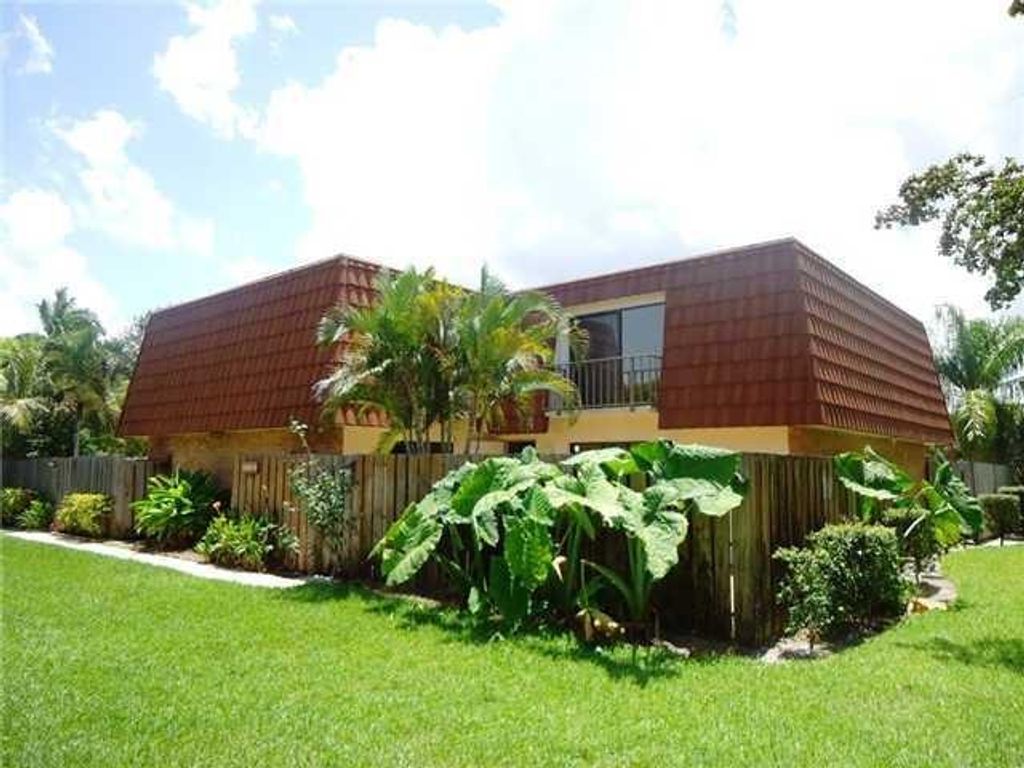 Photo of 3425 San Bernadino Drive #D, Delray Beach, FL 33445 (MLS # F10427450)