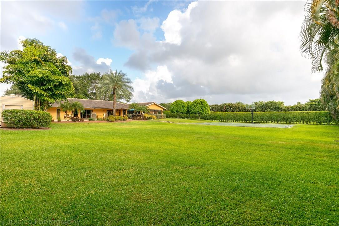 Majestic Groves - Residential