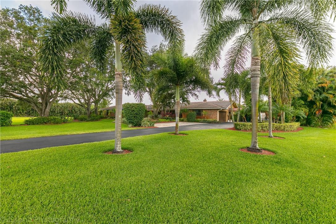 Majestic Groves - Residential