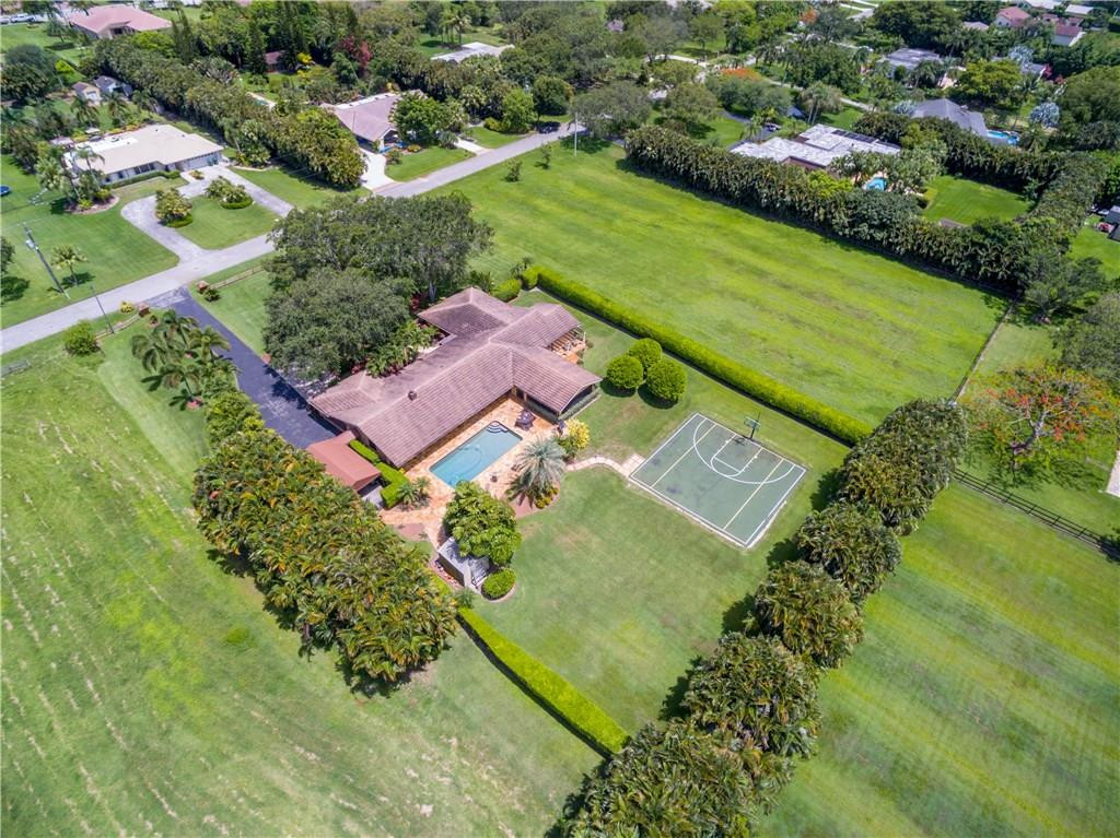 Majestic Groves - Residential