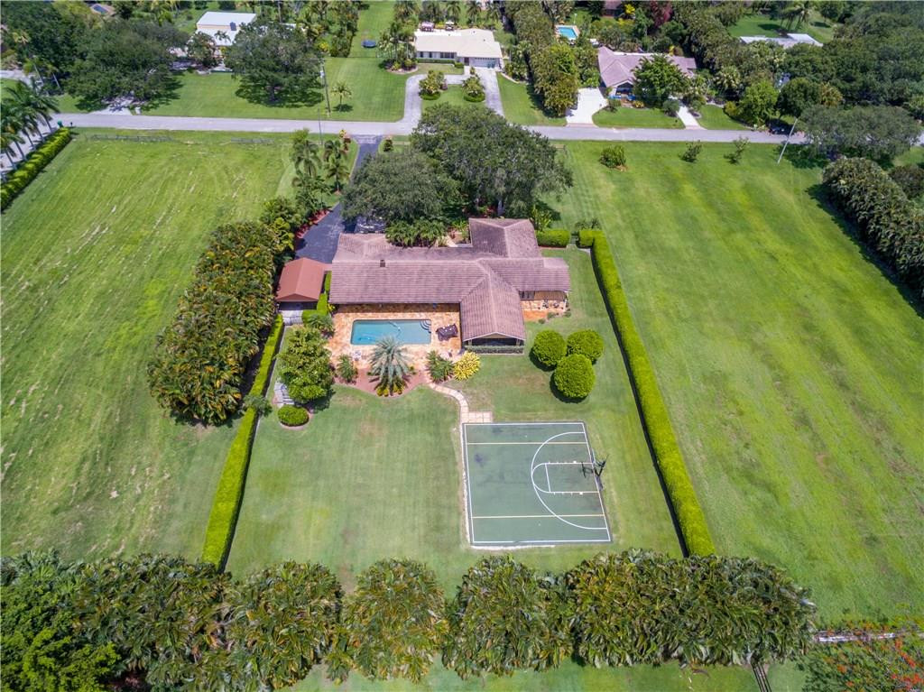 Majestic Groves - Residential