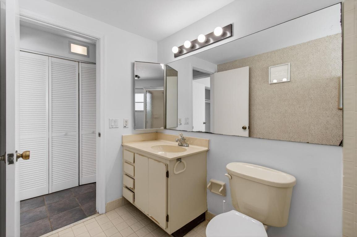 SUGAR POND MANOR OF WELLINGTON - Residential