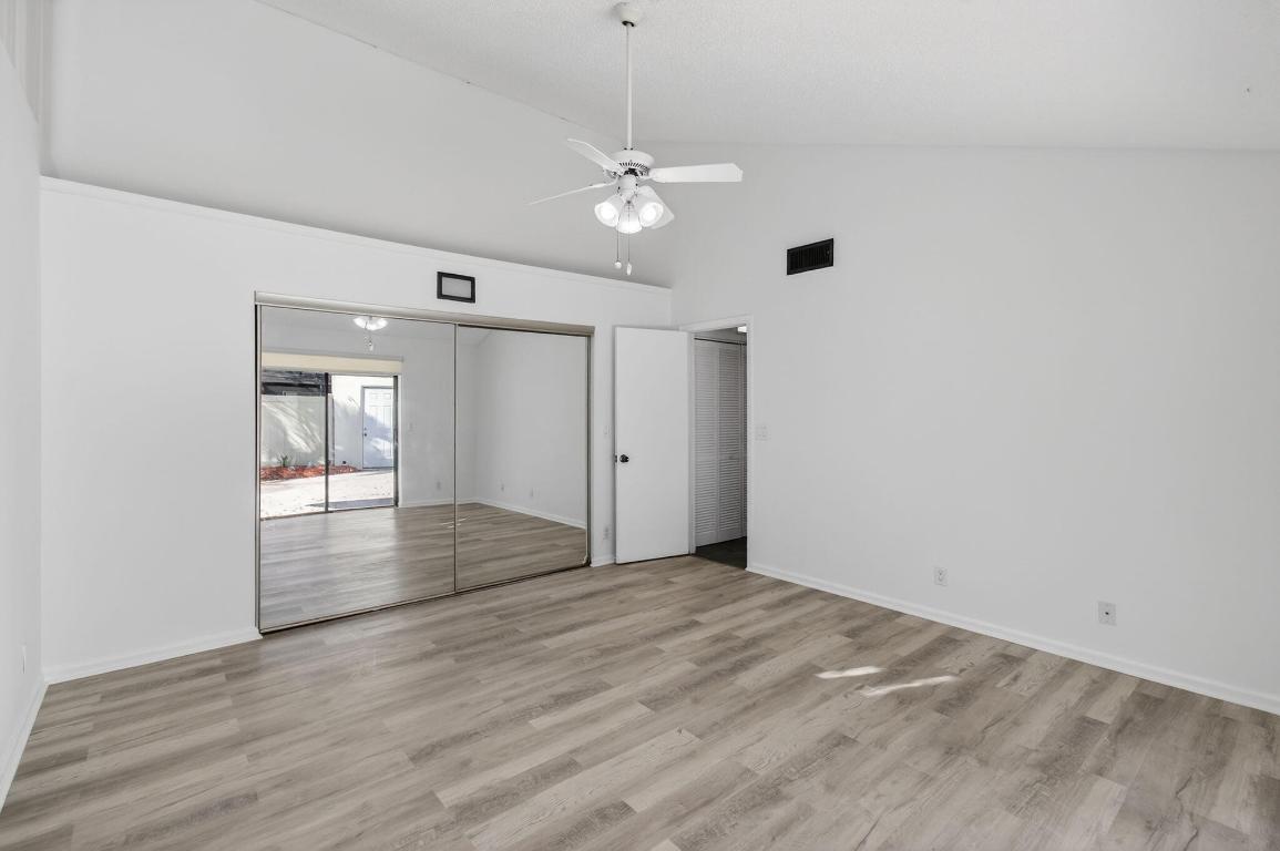 SUGAR POND MANOR OF WELLINGTON - Residential