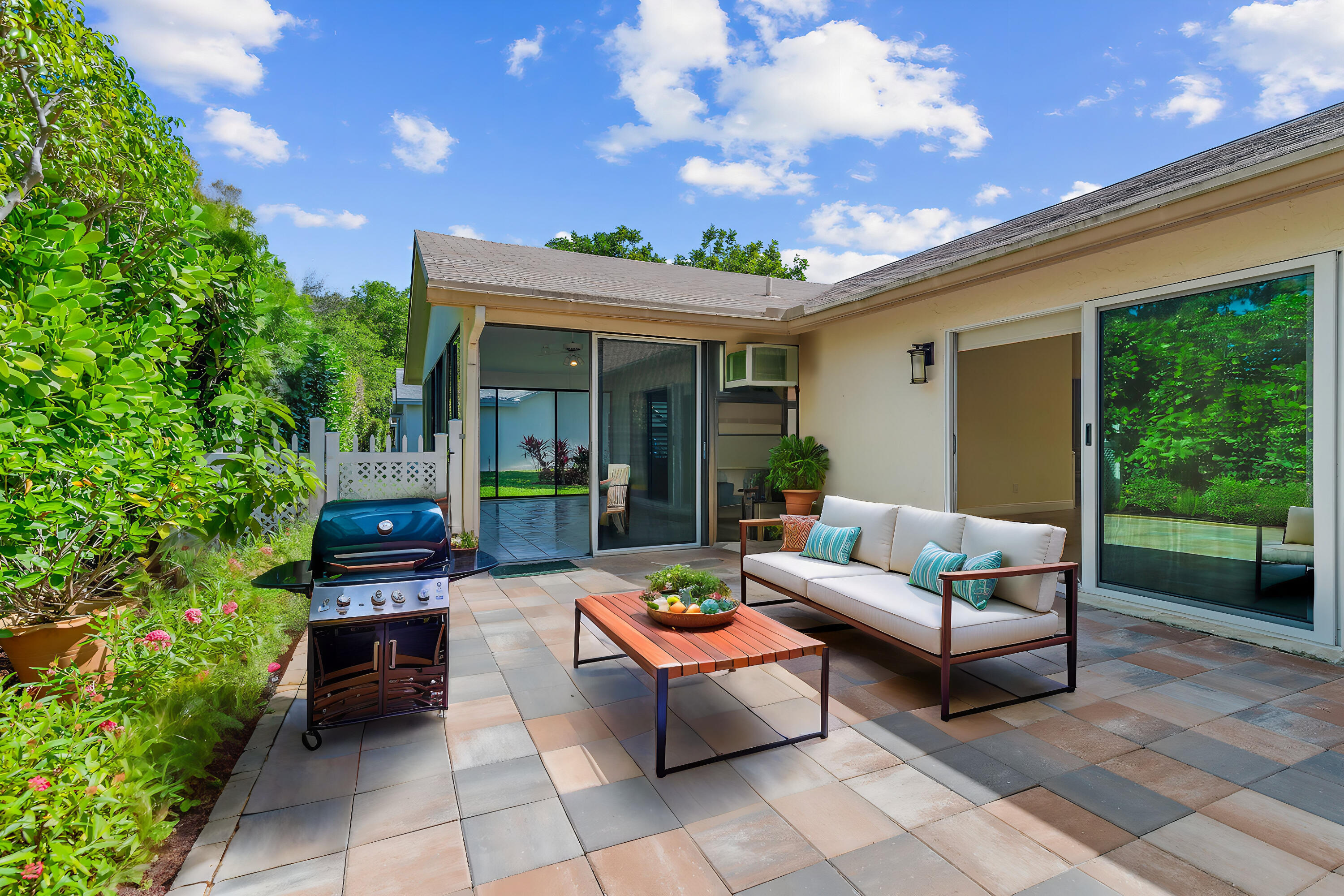 RAINBERRY ESTATES - Residential