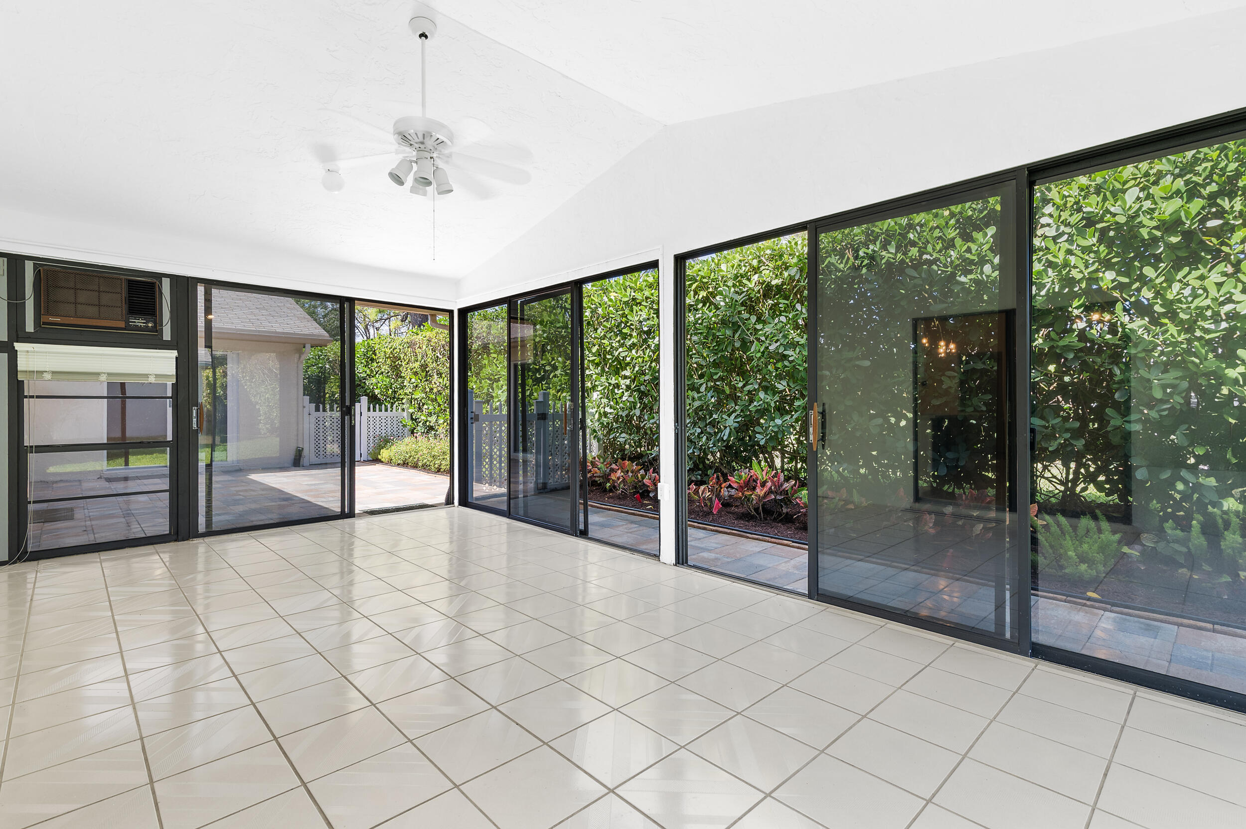 RAINBERRY ESTATES - Residential