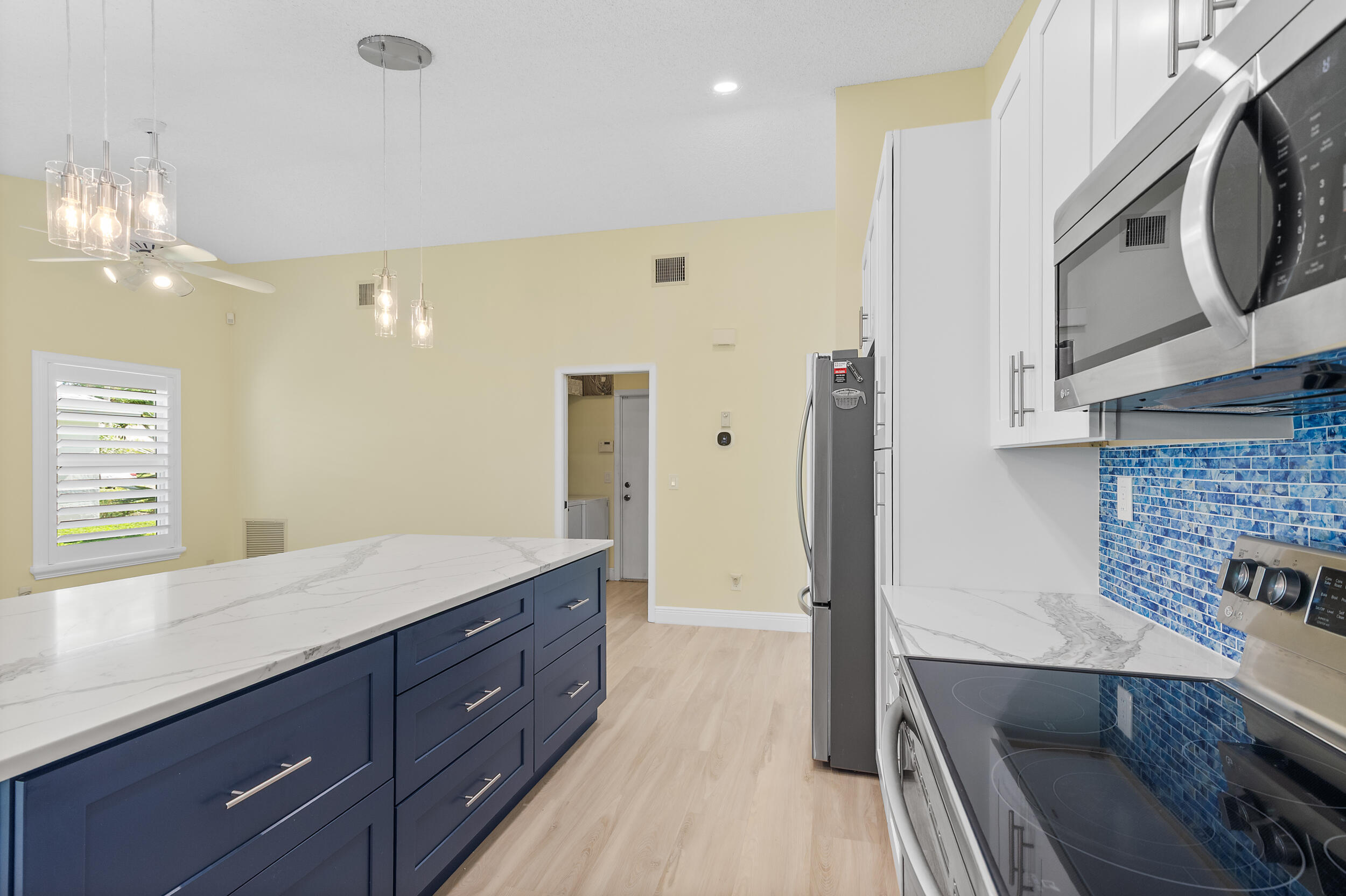 RAINBERRY ESTATES - Residential