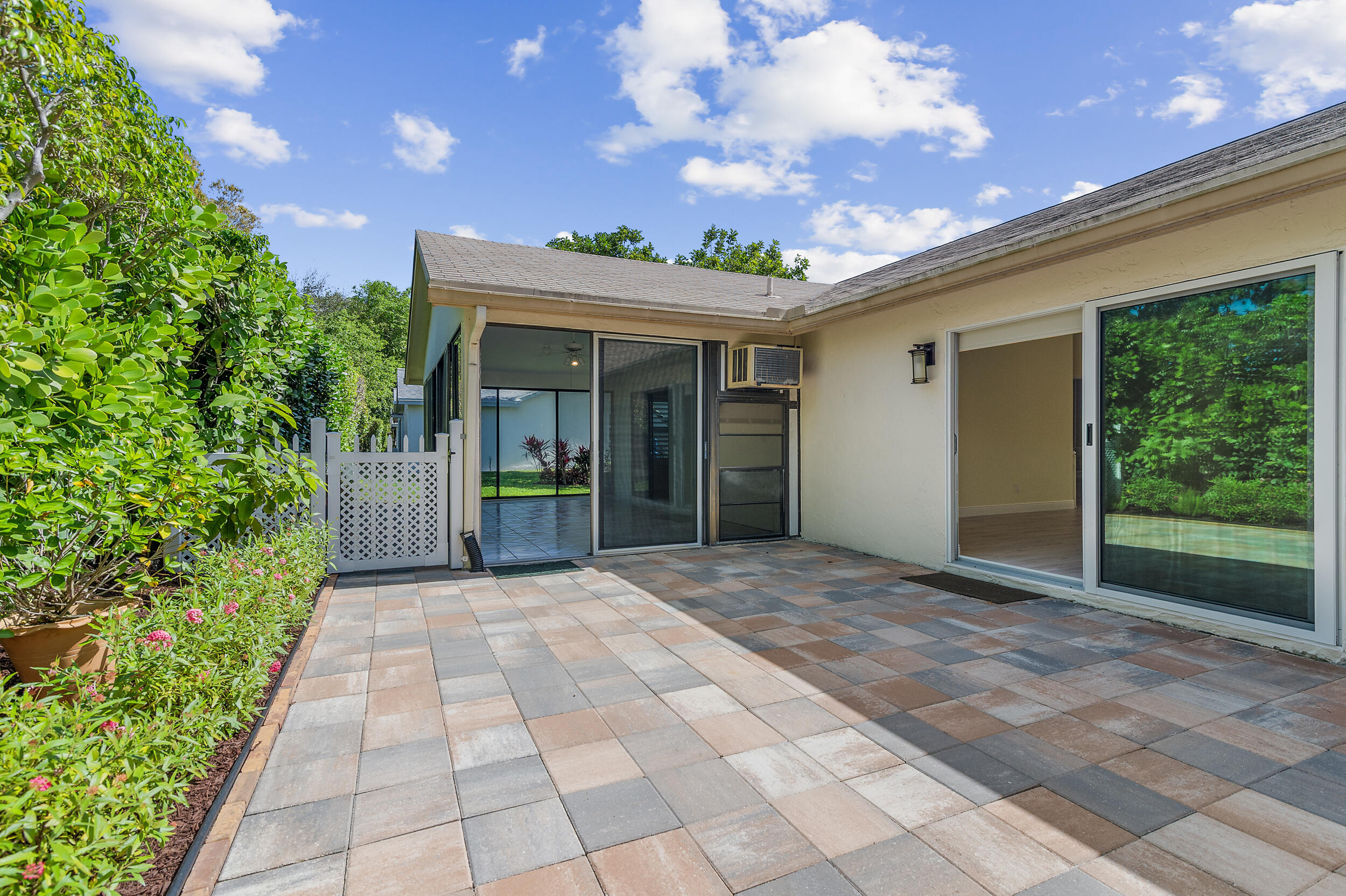 RAINBERRY ESTATES - Residential