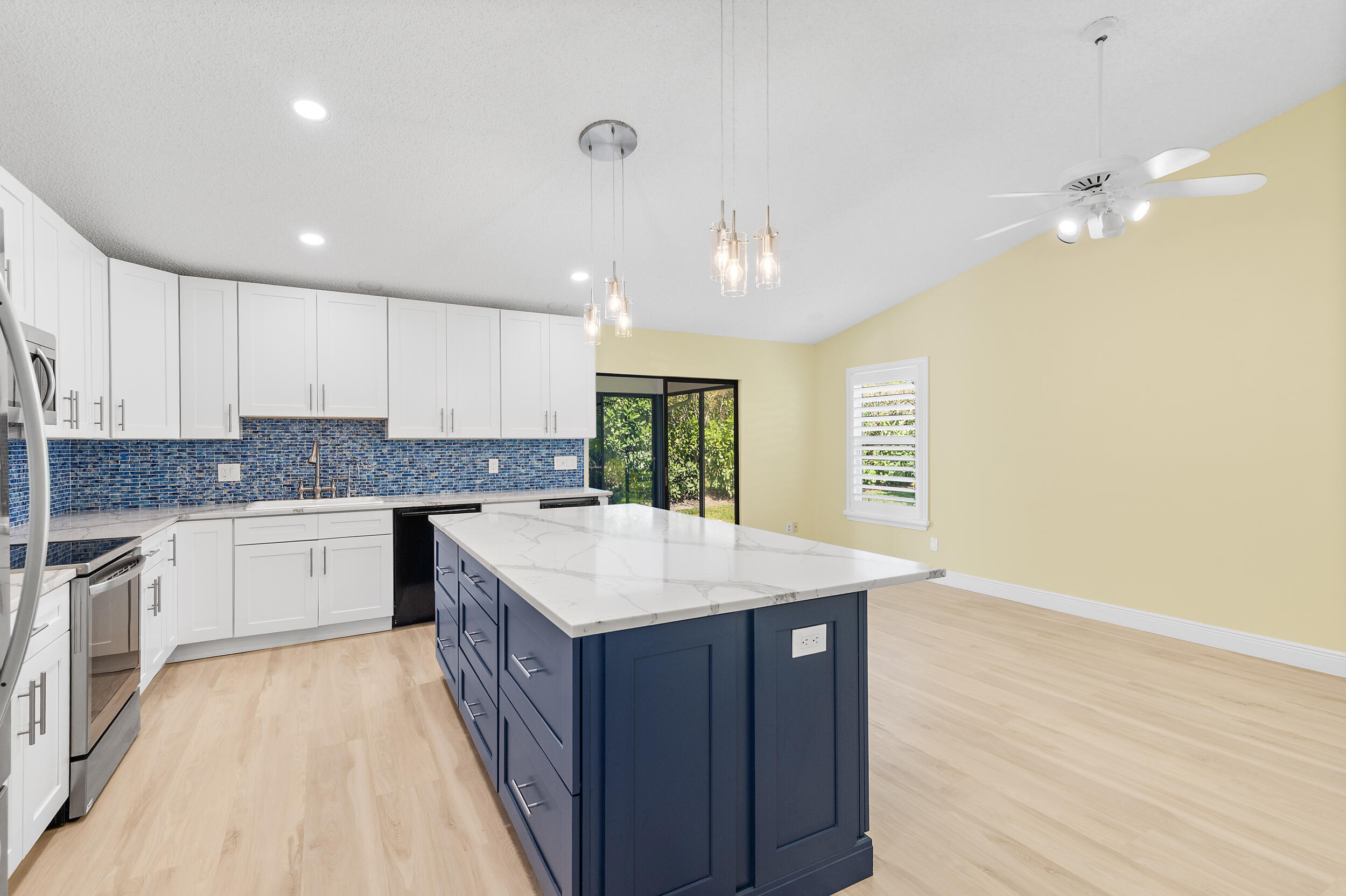 RAINBERRY ESTATES - Residential