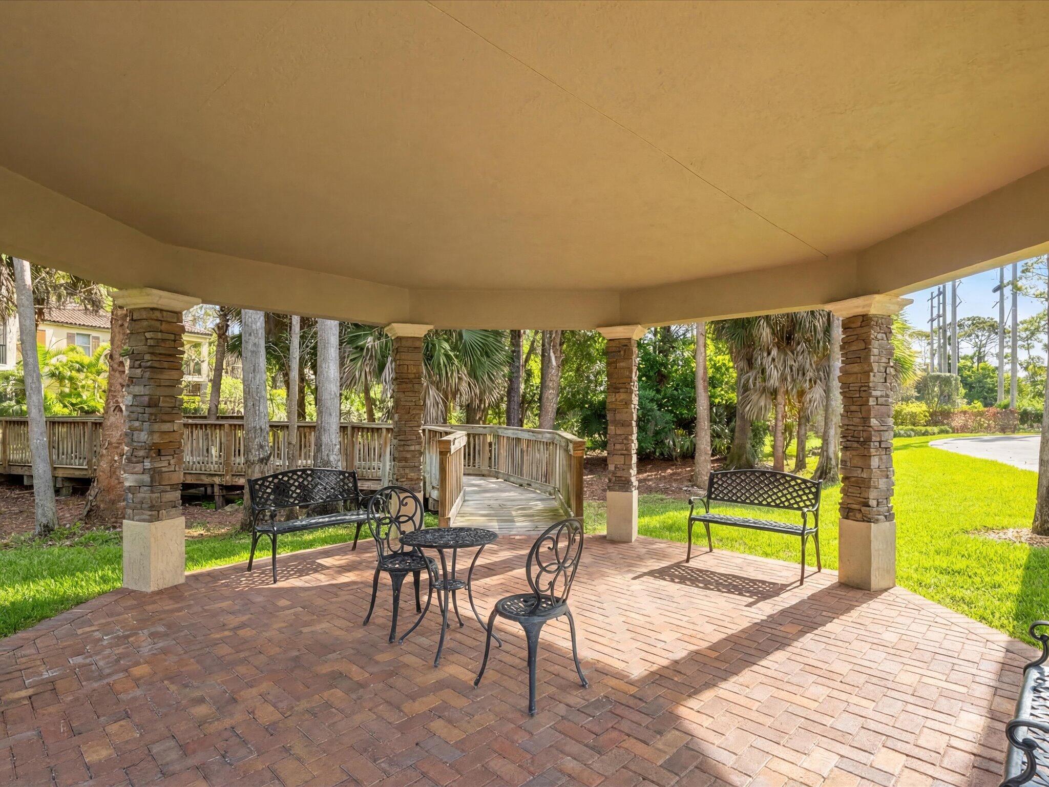 BINKS POINTE - Residential