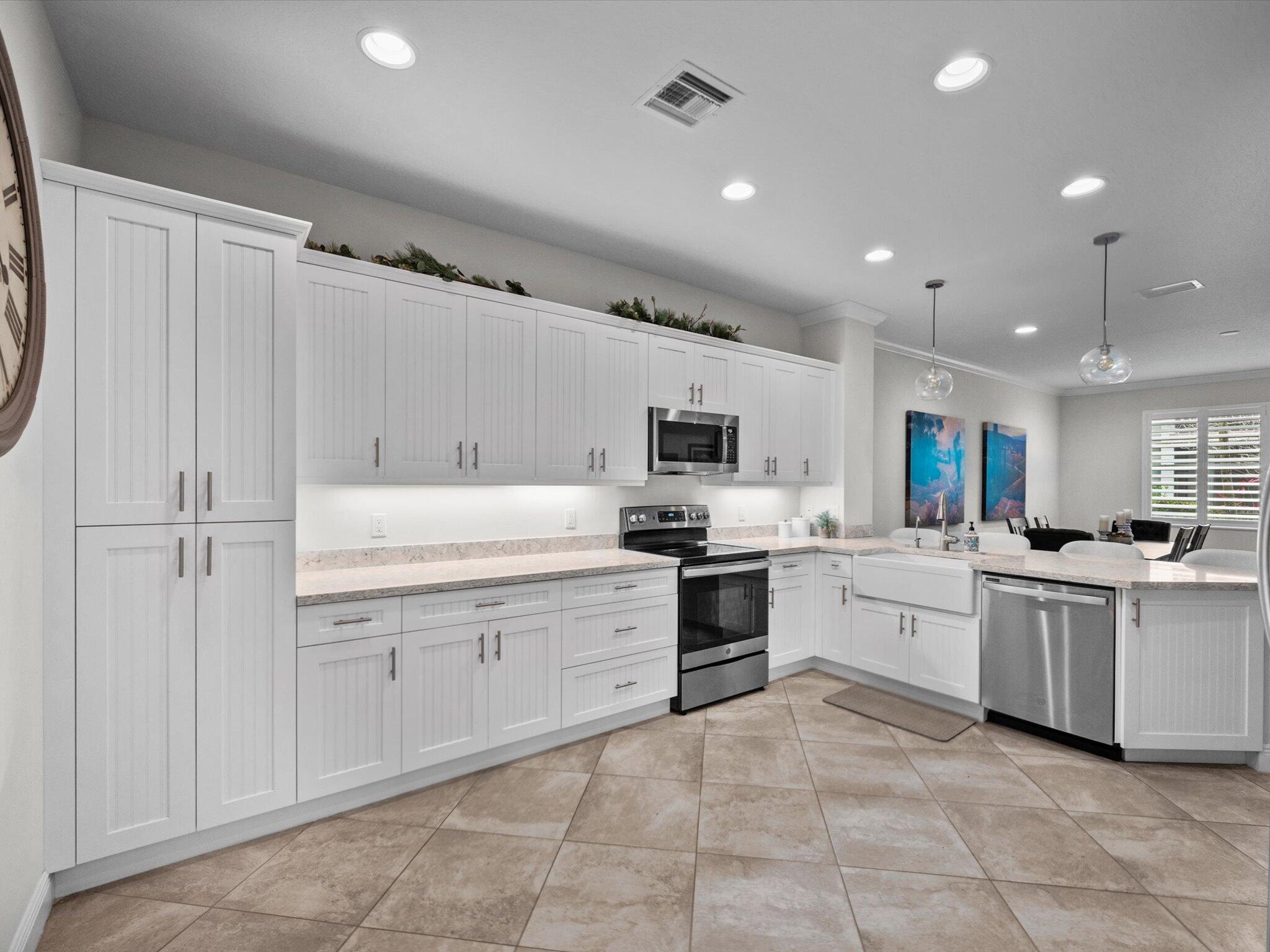 BINKS POINTE - Residential