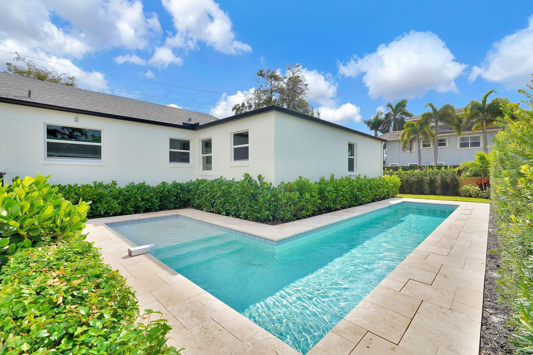 ESTS OF SOUTH PALM BEACH - Residential Lease