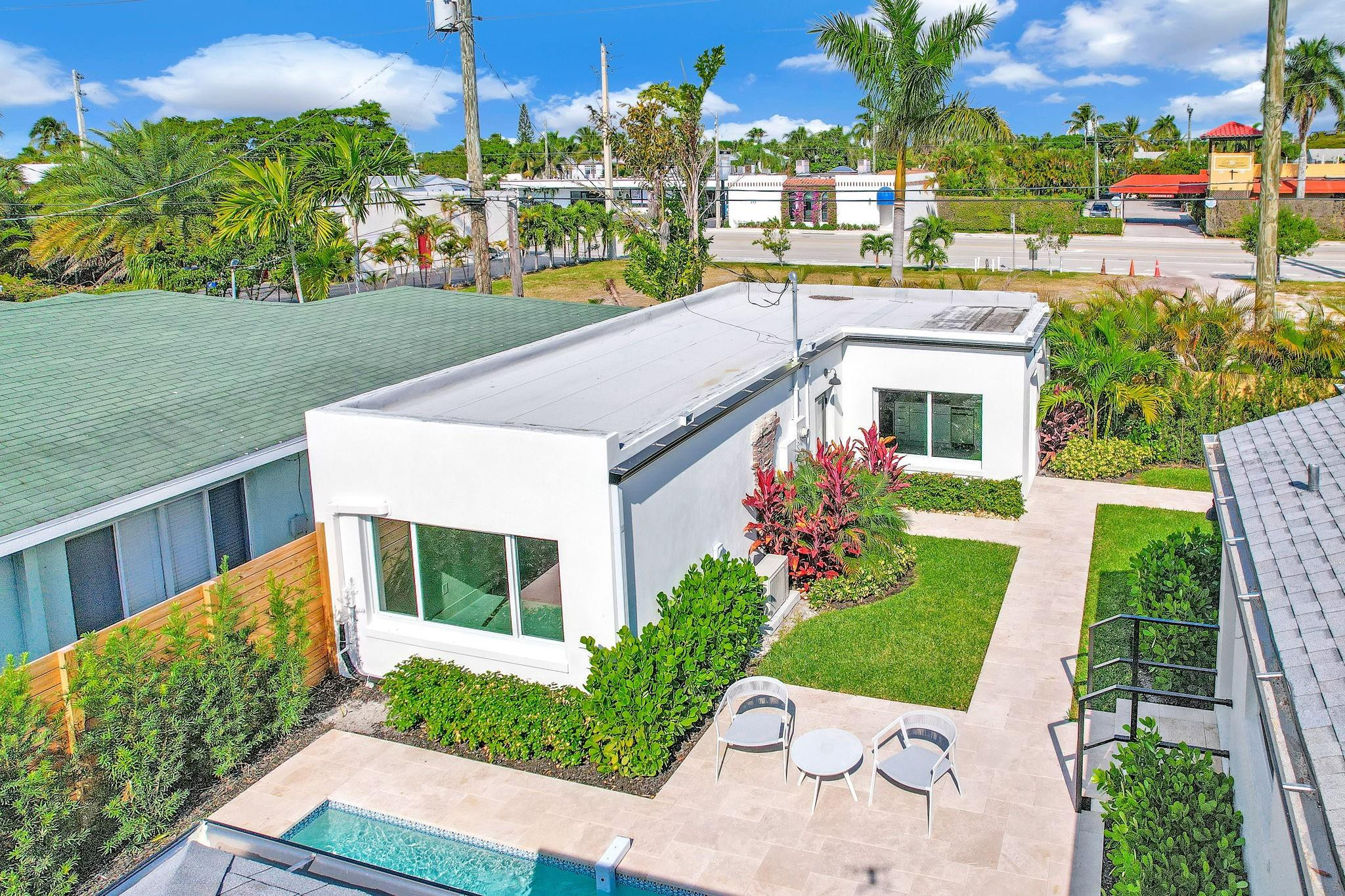 ESTS OF SOUTH PALM BEACH - Residential Lease