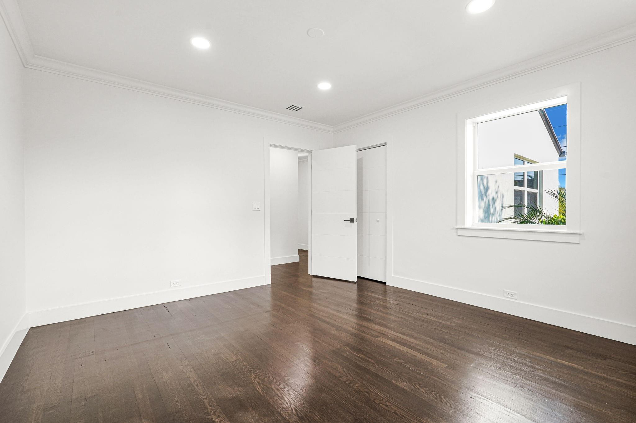 ESTS OF SOUTH PALM BEACH - Residential Lease