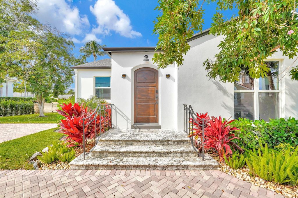 Photo of 4015 Washington Road, West Palm Beach, FL 33405 (MLS # F10556867)
