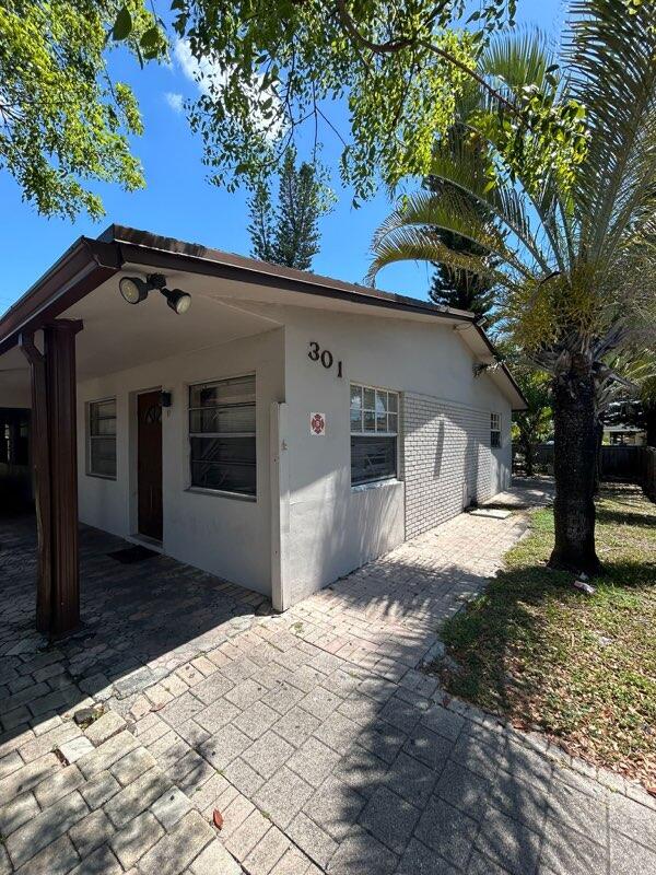 301 NW 35th Court 10
