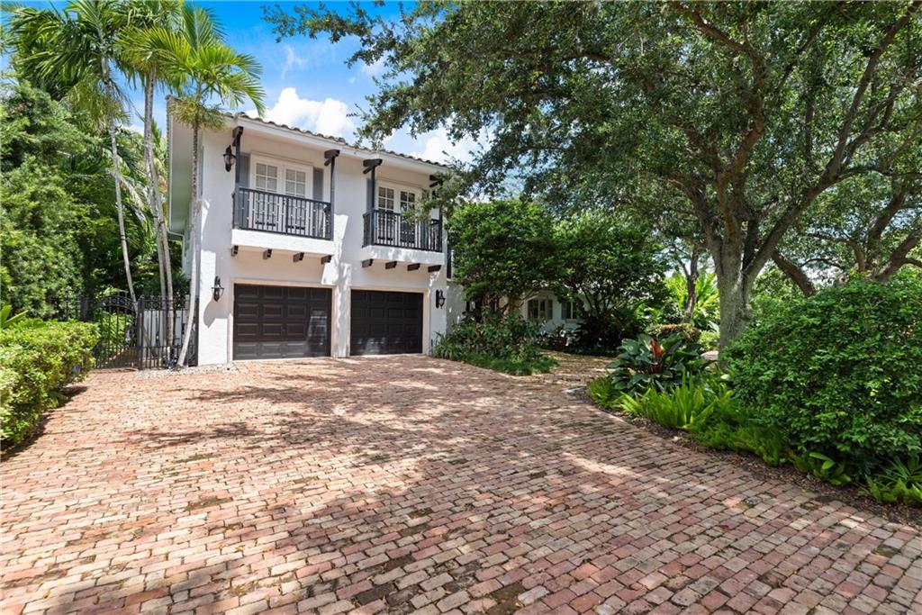 RIO VISTA ISLES - Residential