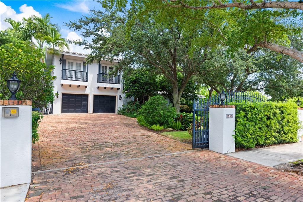 RIO VISTA ISLES - Residential