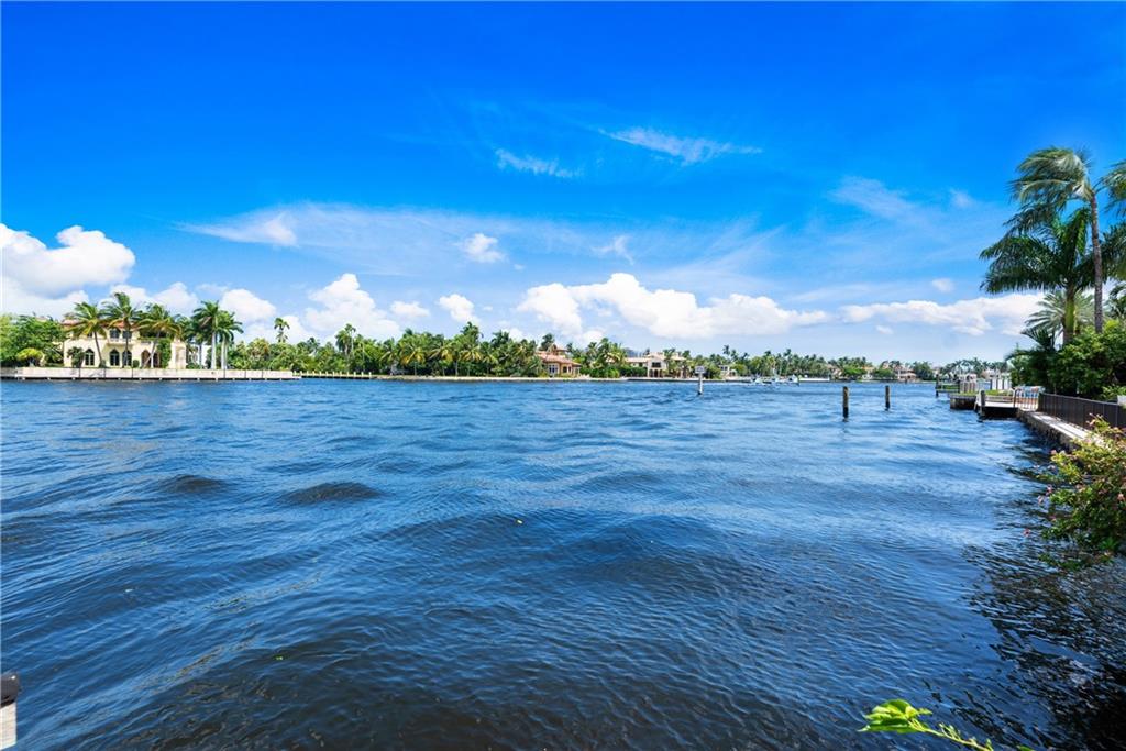 RIO VISTA ISLES - Residential