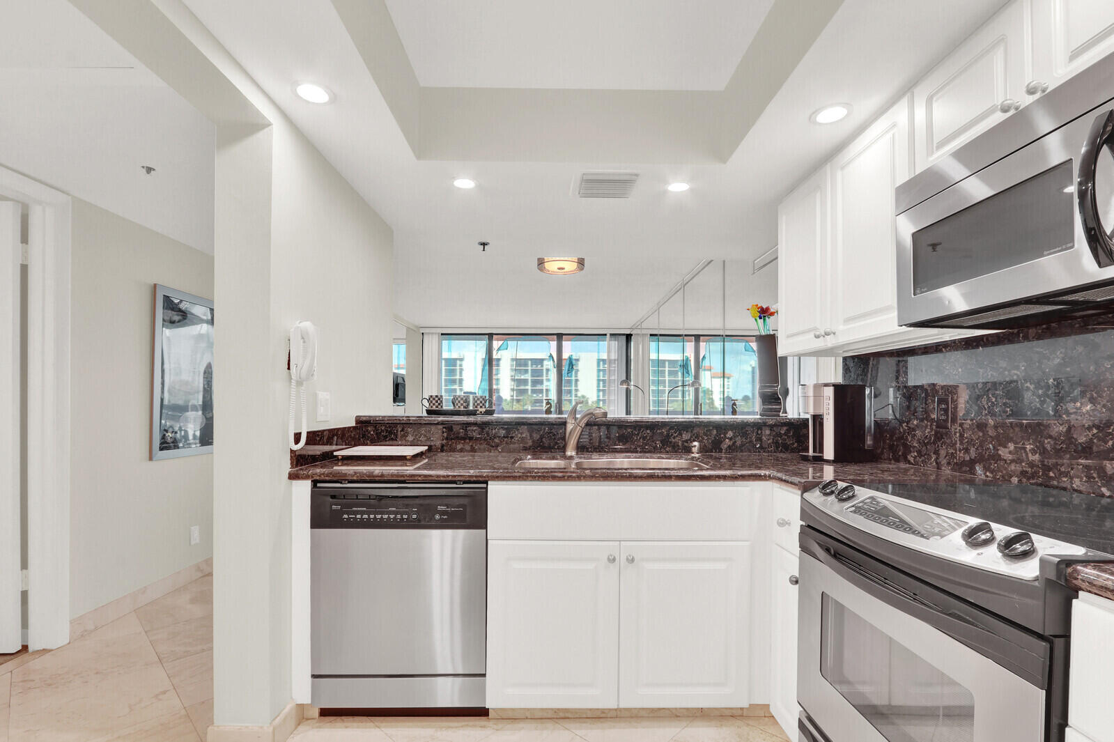 YACHT & RACQUET CLUB OF BOCA RATON CONDO - Residential