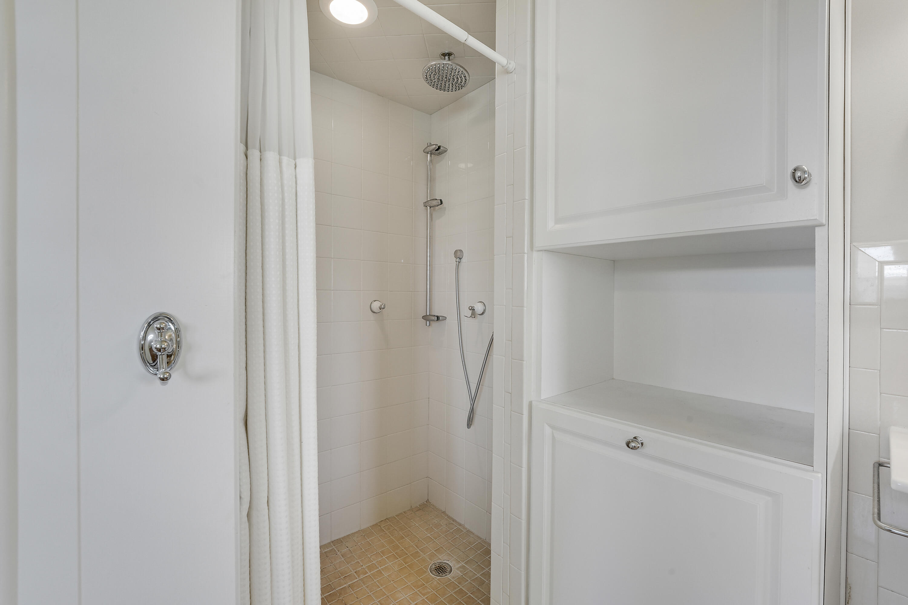 PALM BEACH LEISUREVILLE SEC 5A - Residential