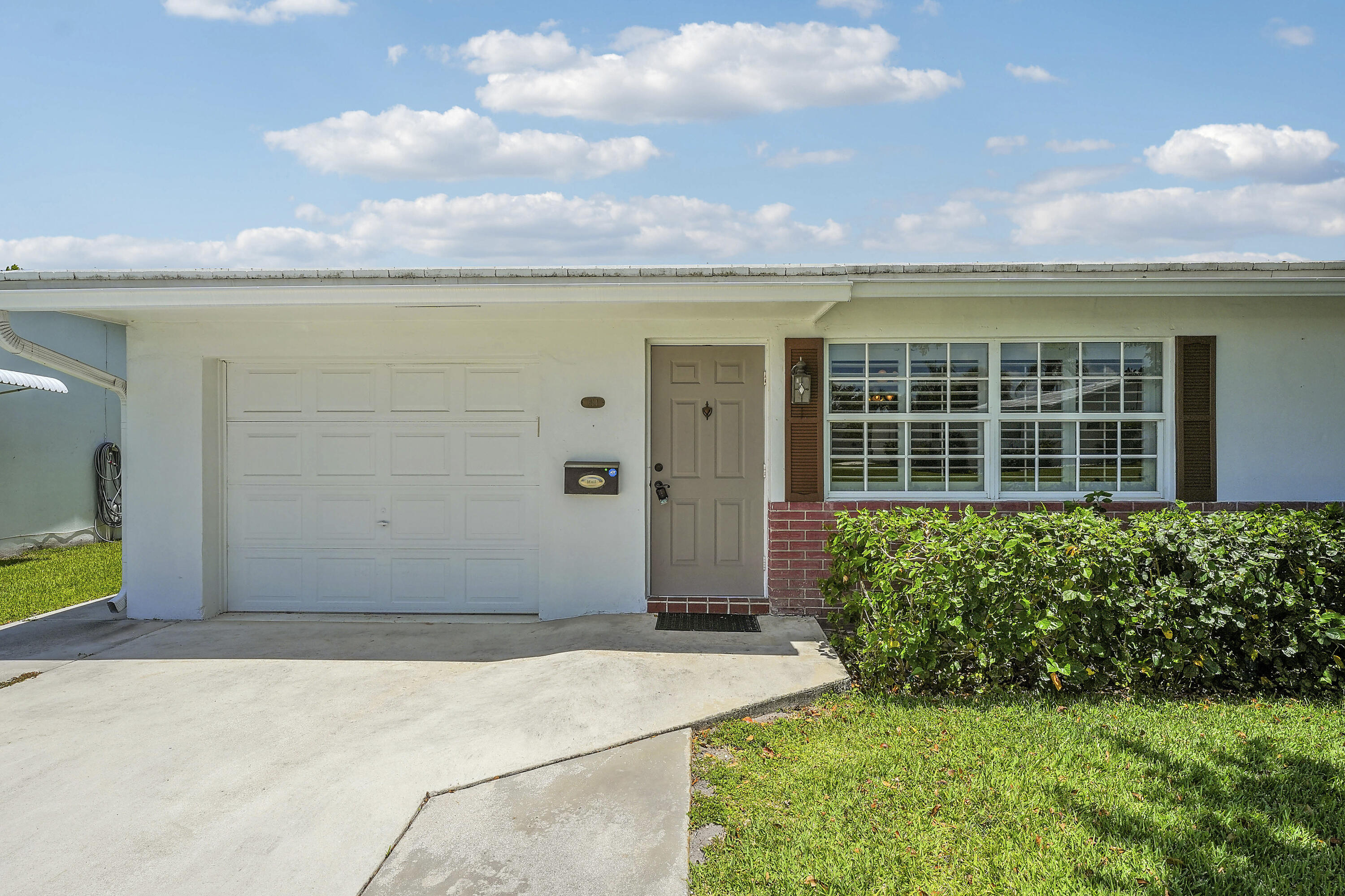 PALM BEACH LEISUREVILLE SEC 5A - Residential