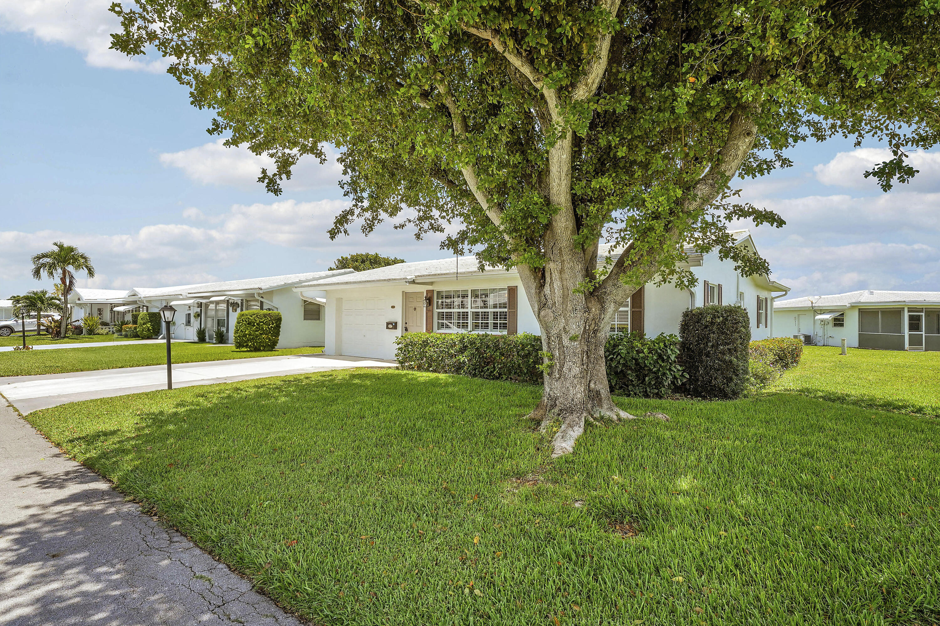 PALM BEACH LEISUREVILLE SEC 5A - Residential