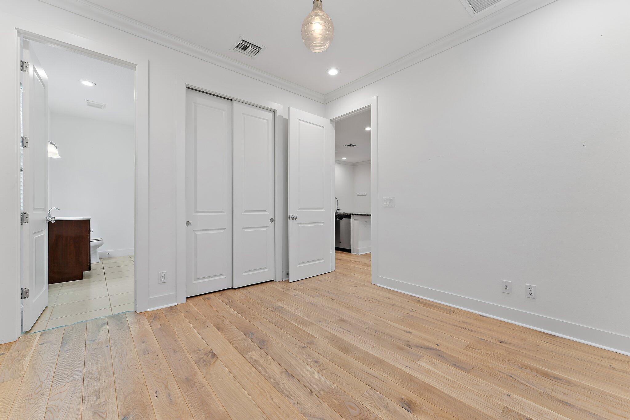 ALTON NEIGHBORHOOD 1 - Residential Lease