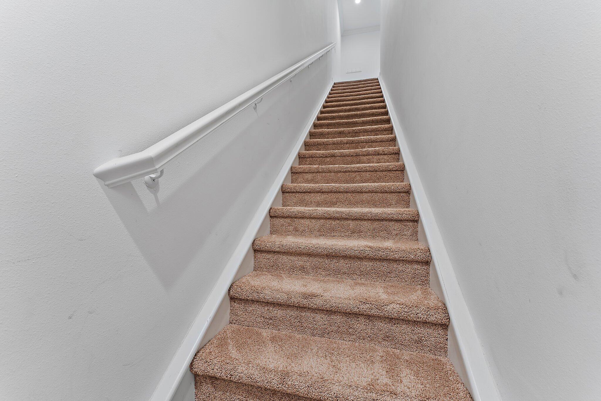 ALTON NEIGHBORHOOD 1 - Residential Lease