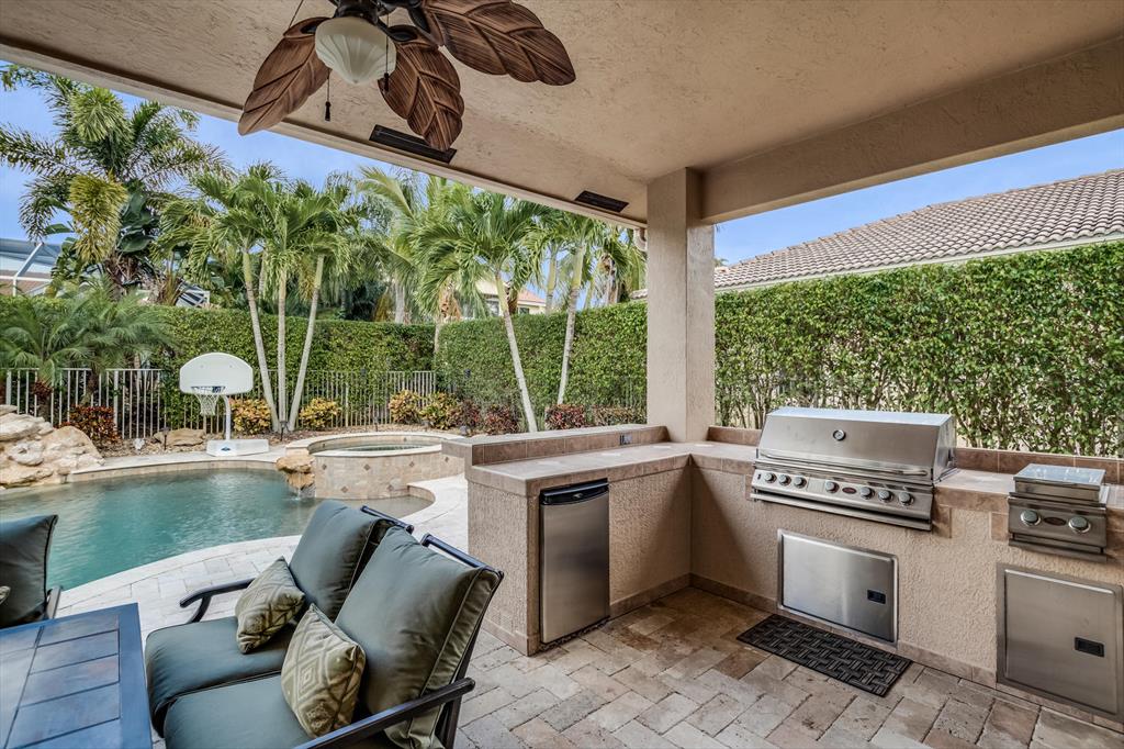 ISLES AT WELLINGTON / Grand Bay - Residential