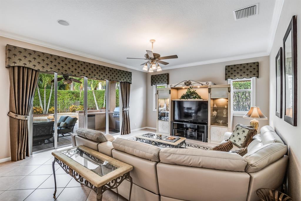 ISLES AT WELLINGTON / Grand Bay - Residential