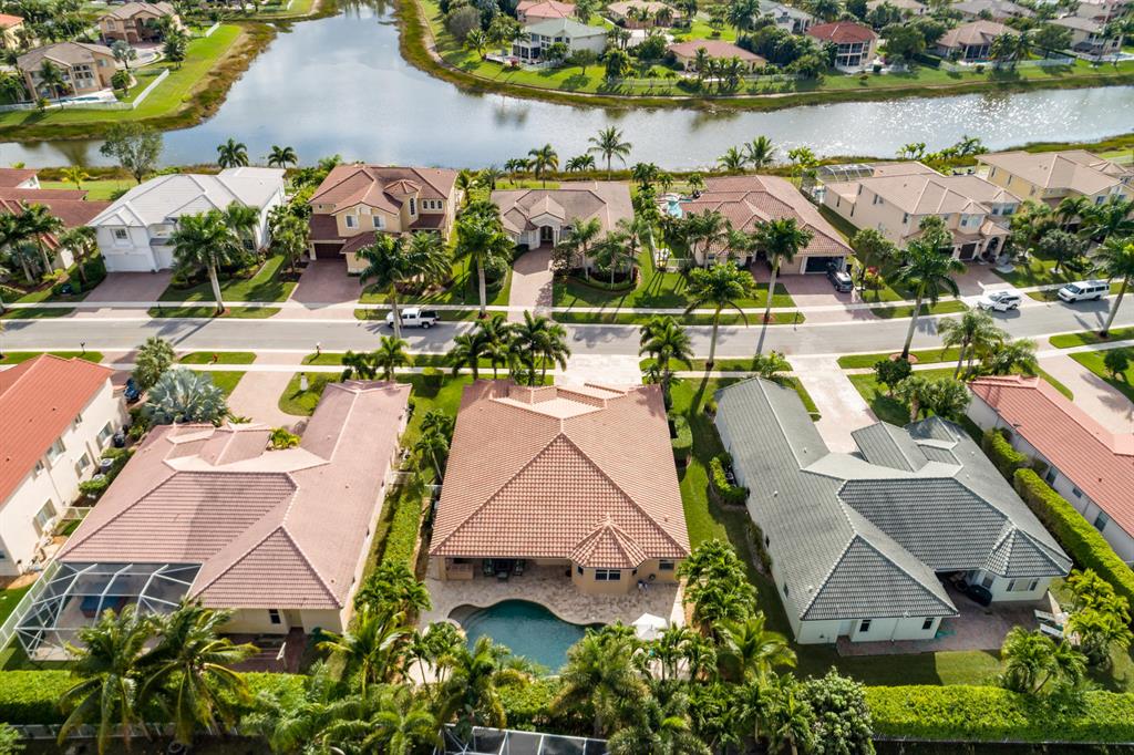 ISLES AT WELLINGTON / Grand Bay - Residential