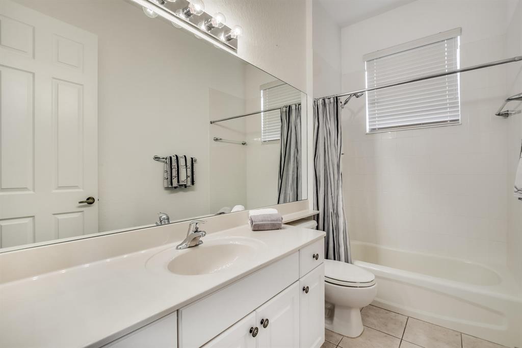 ISLES AT WELLINGTON / Grand Bay - Residential