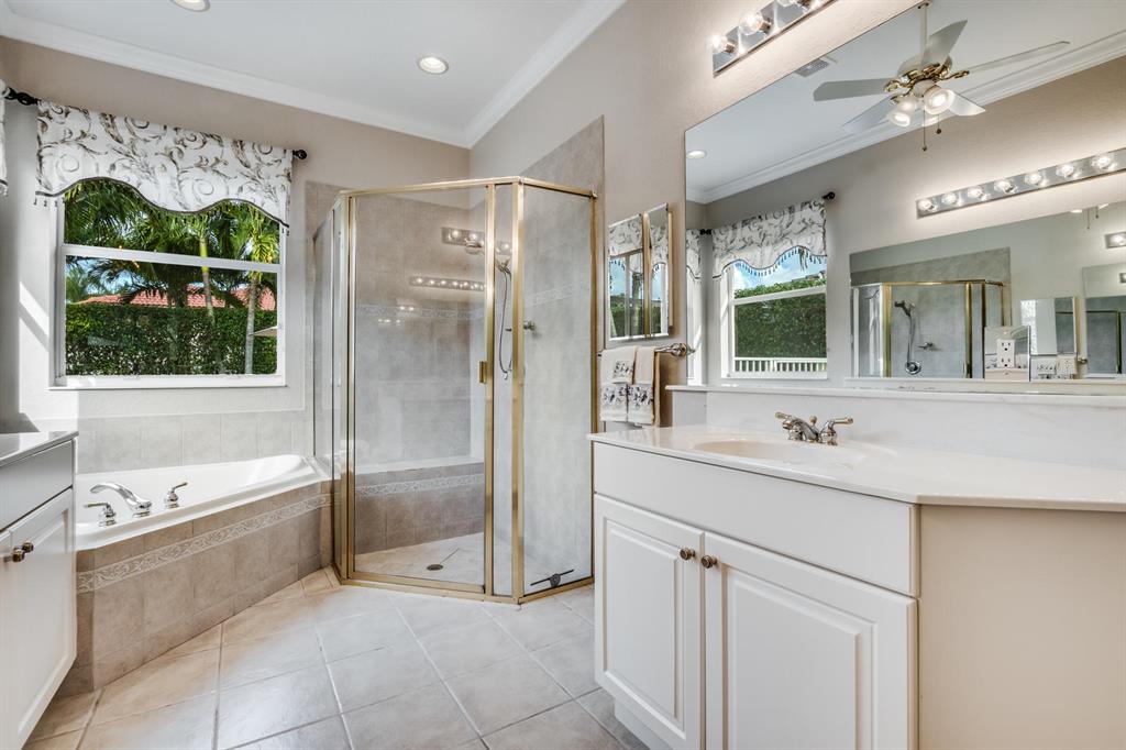 ISLES AT WELLINGTON / Grand Bay - Residential