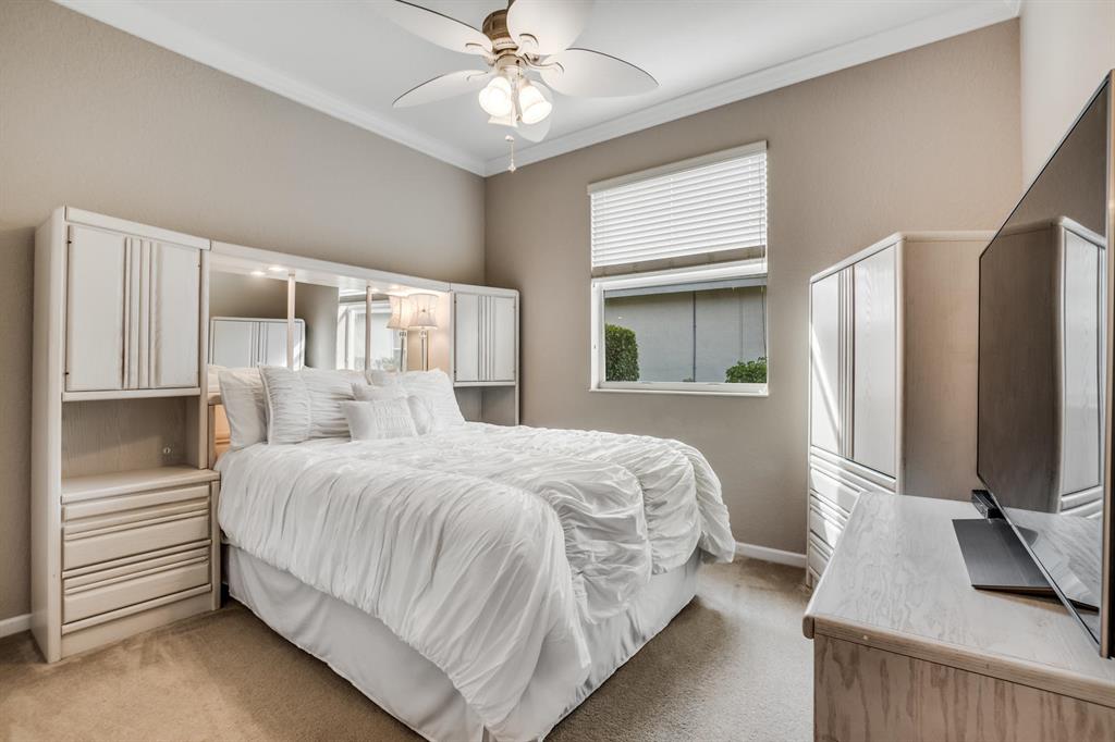 ISLES AT WELLINGTON / Grand Bay - Residential