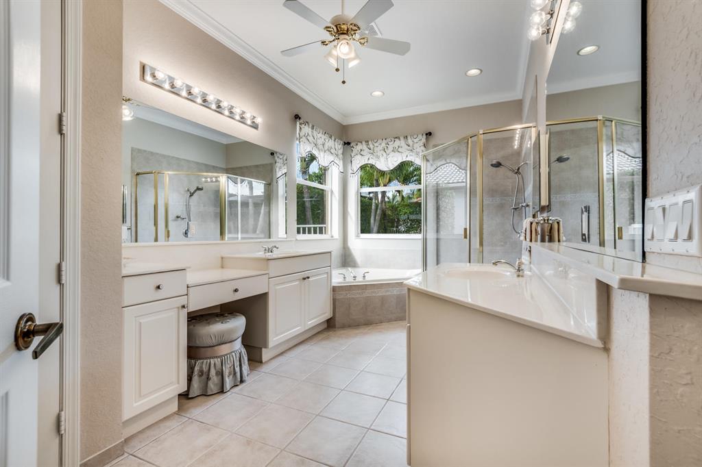 ISLES AT WELLINGTON / Grand Bay - Residential