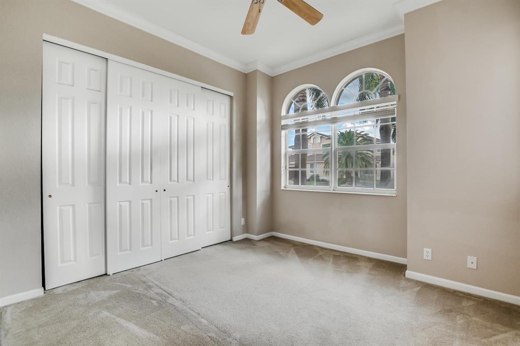 ISLES AT WELLINGTON / Grand Bay - Residential