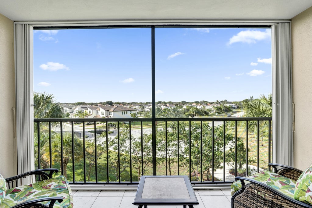 Photo of 5951 WELLESLEY PARK Drive #405, Boca Raton, FL 33433 (MLS # B26069562)