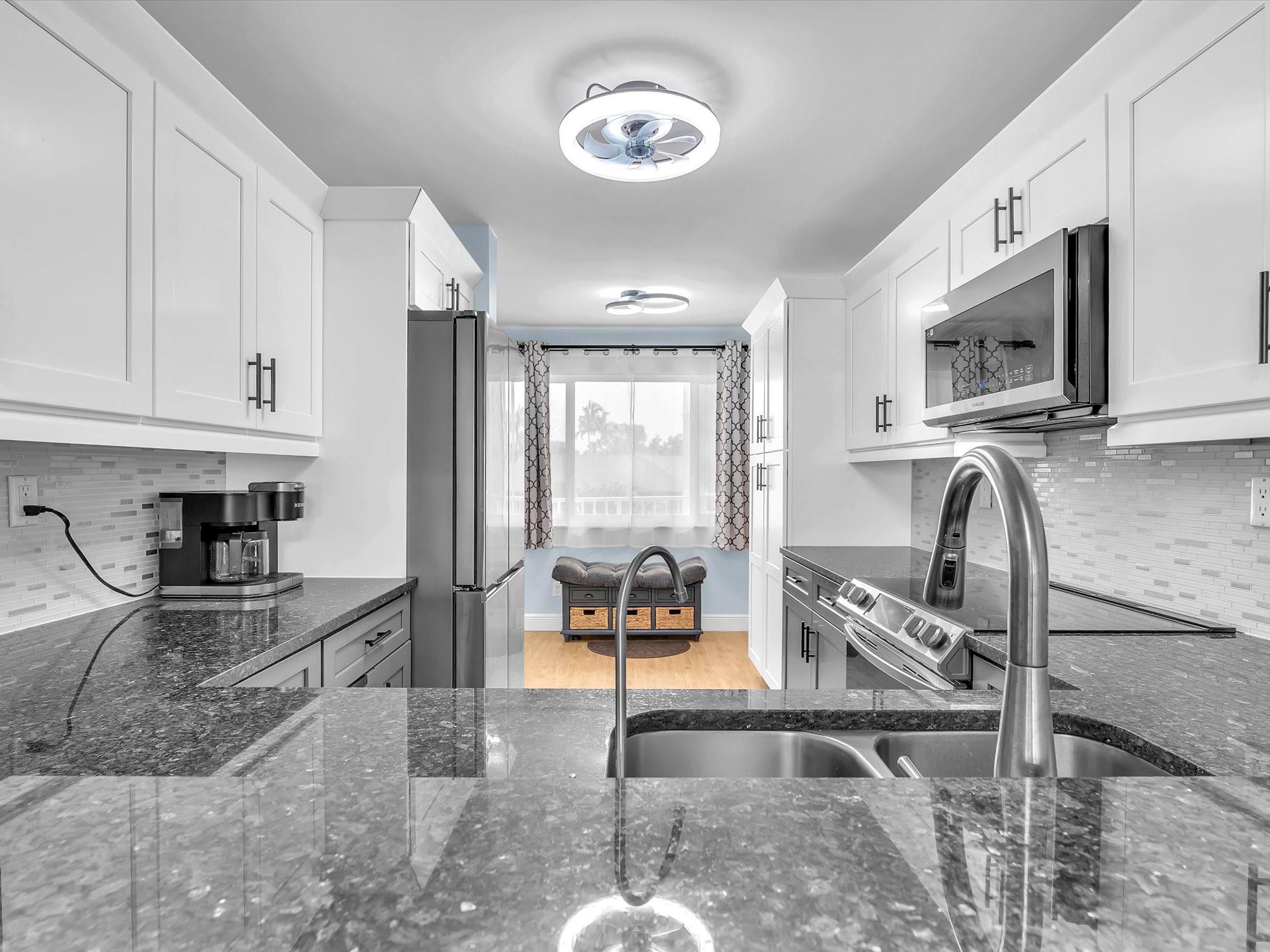 7302 S Devon Dr 307