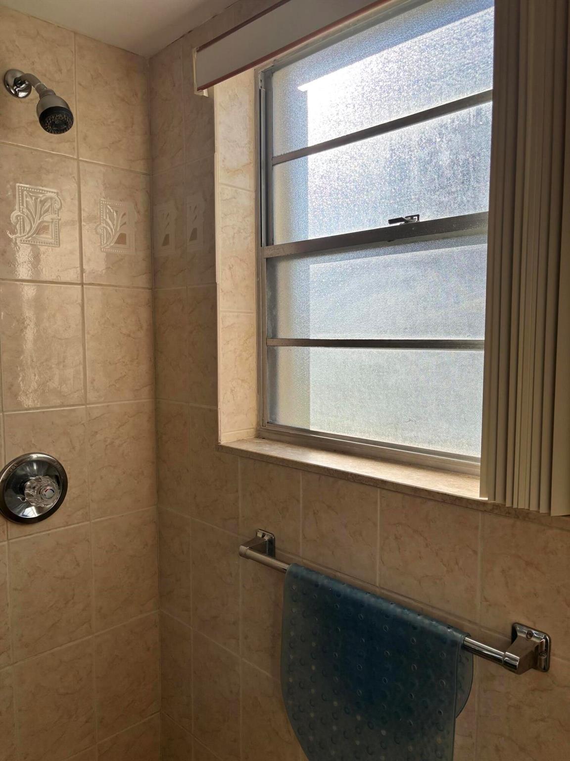 SUSSEX CONDO - Residential Lease