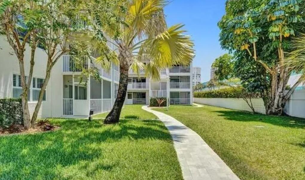 Photo of 1439 S OCEAN BLVD #209, Lauderdale By The Sea, FL 33062 (MLS # B26077521)