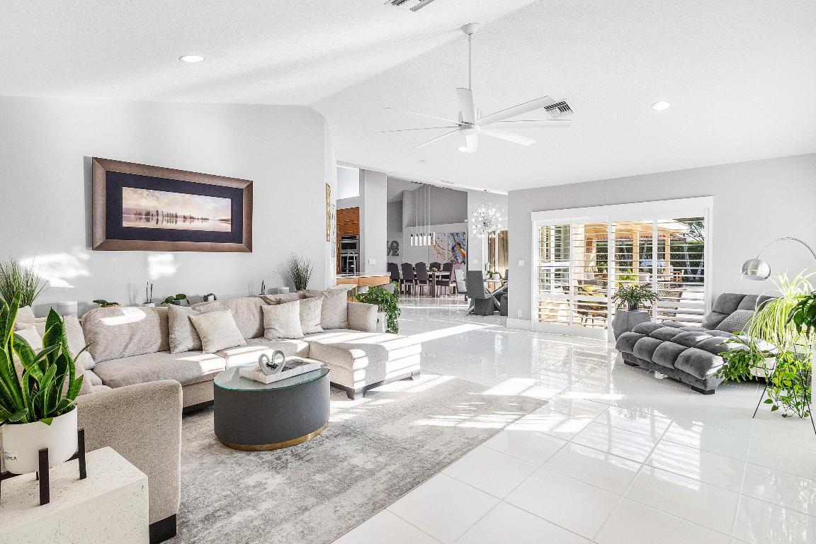 MISSION BAY - Residential Lease