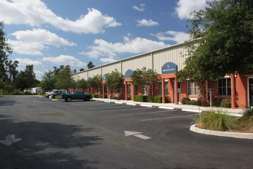 Great prices ,awesome location , Come and see this very nice 2200 square foot high ceiling office and warehouse space available for rent . Space is great for mechanics , appliances , AC Company , Tires sale and much more .