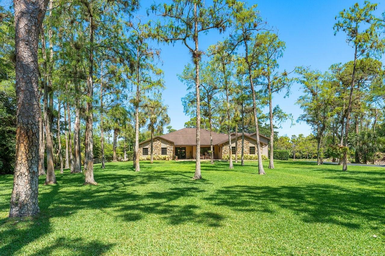 5840 NW 66th Ave
